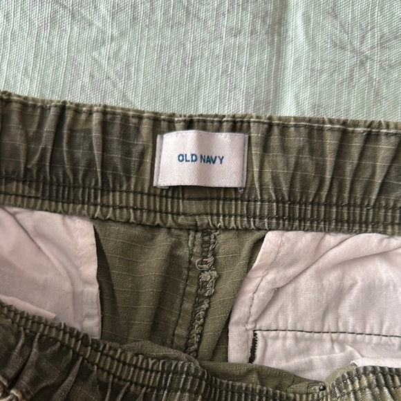 OLD NAVY Cargo Camouflage Pants - Picture 4 of 6